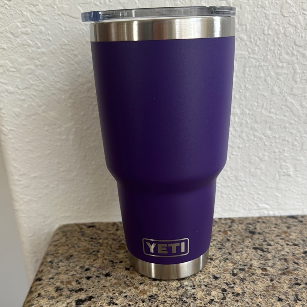YETI Violet Travel Mug with Clear Lid